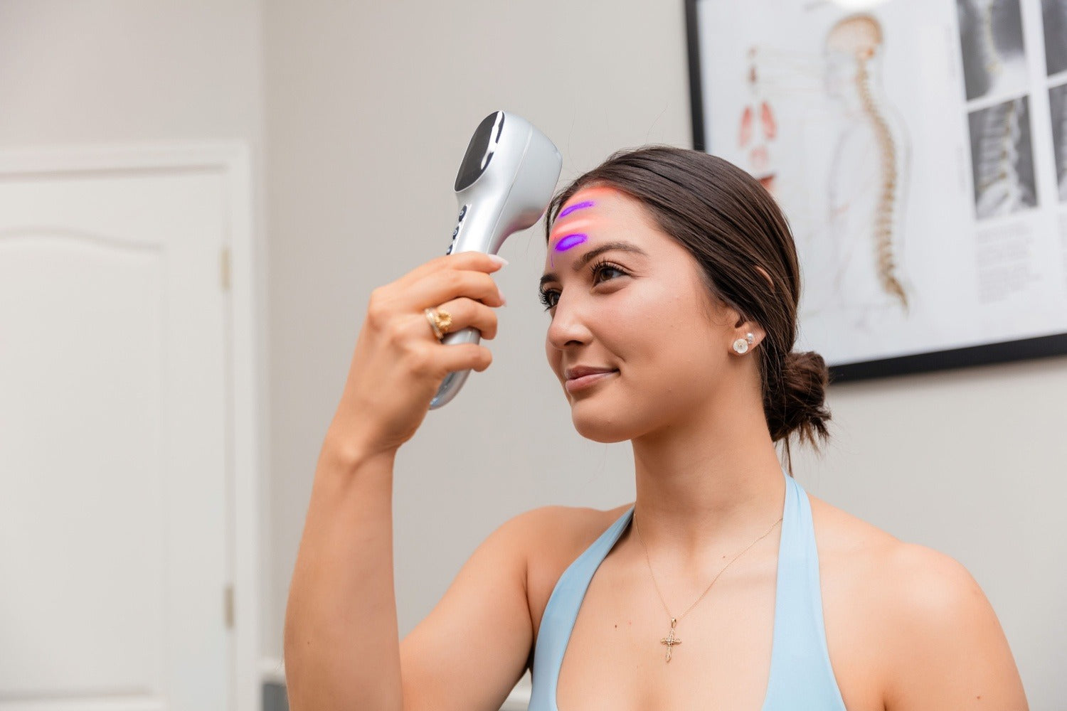Class 3B cold laser therapy device for arthritis joint pain and muscle recovery